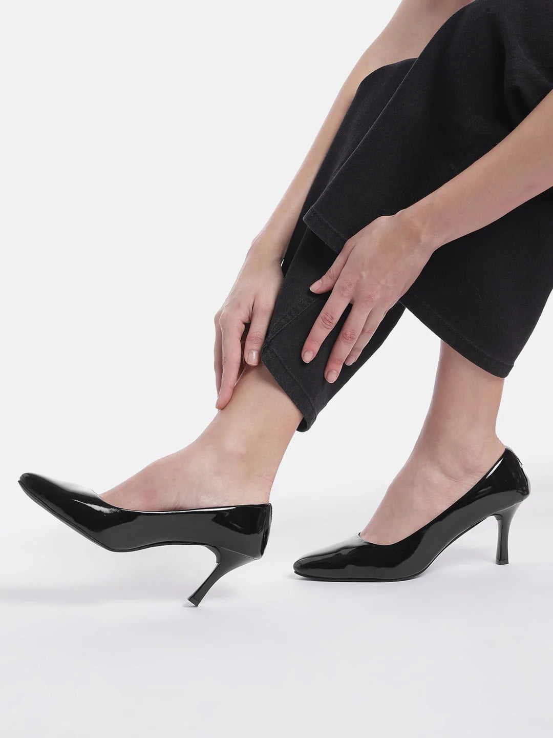 Black Kitten heel pumps