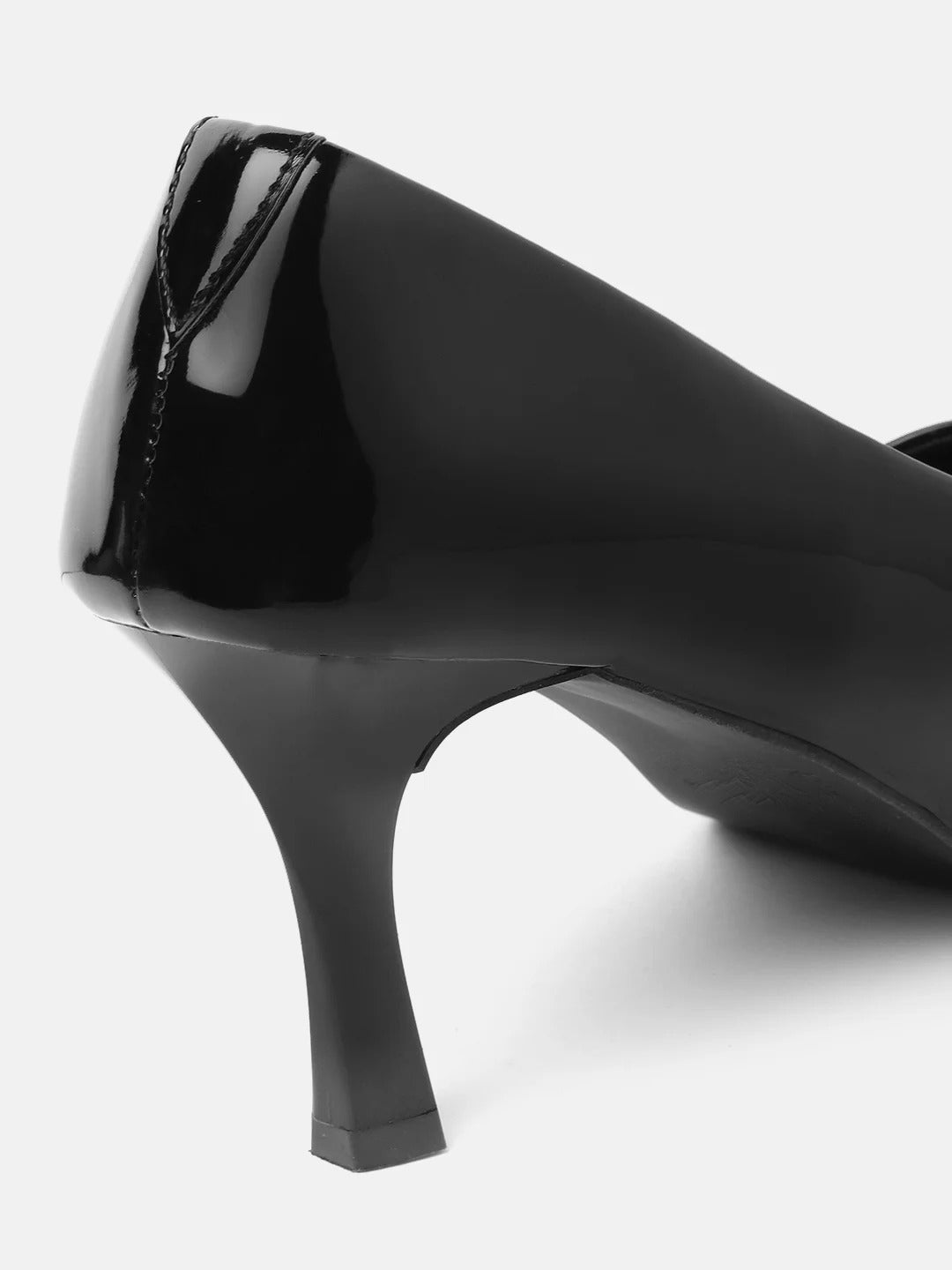 Black Kitten heel pumps